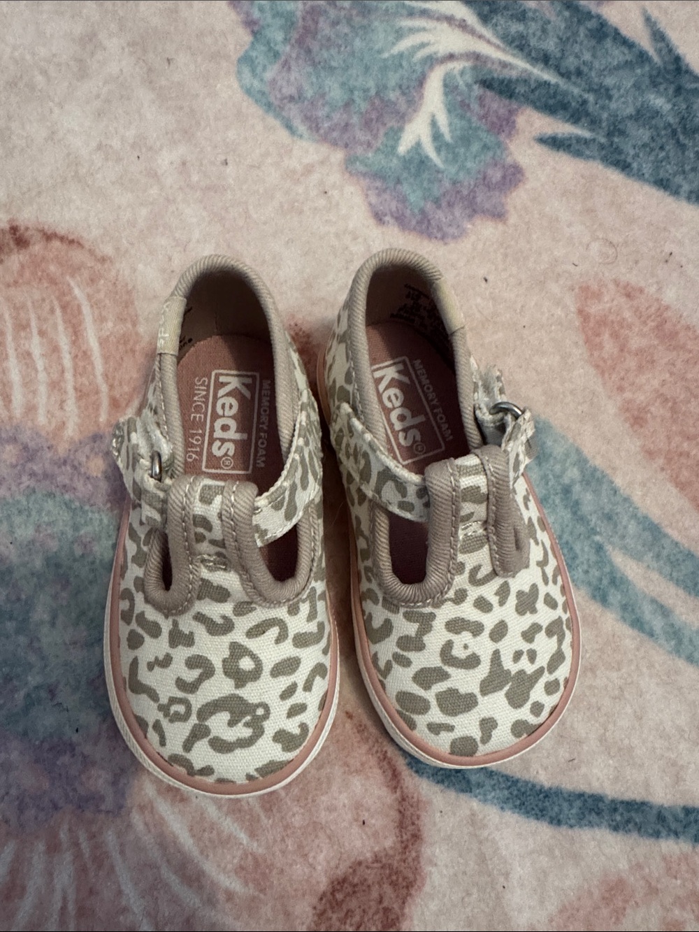 Keds Kids Beige Leopard Print Mary Janes with Pink Trim never used